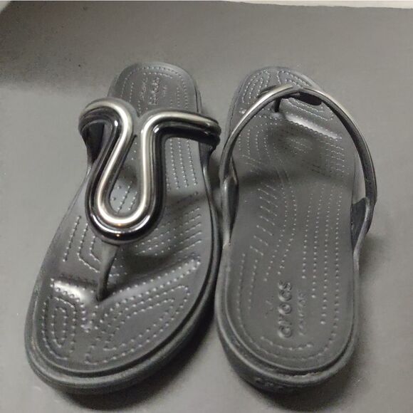 Crocs Sanrah Metalblock black gold oyster white flat comfort sandals - Picture 5 of 6